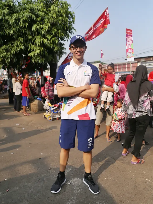 [Bintang] Brandon Salim Arak Obor Asian Games 2018
