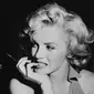 Marylin Monroe menjadi korban penyiksaan yang dilakukan oleh beberapa mantan pacarnya. Ia adalah seleb pertama yang mendiskusikan pengalamannya pada publik. (Mental Floss)