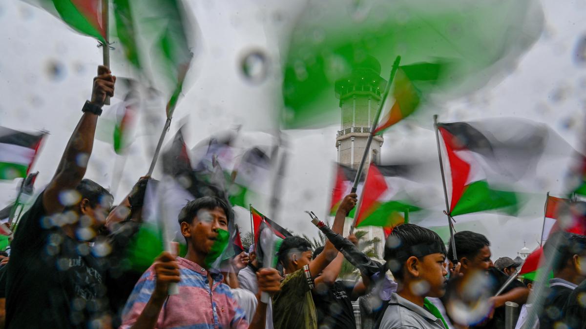 Perkuat Dukungan ke Palestina, Ratusan Warga Aceh Turun ke Jalan