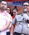 Kabar mengejutkan kembali datang dari selebritis Jennifer Dunn. Ramai diperbincangkan lantaran merebut suami orang, kini wanita yang akrab disapa Jedunn ini ditangkap polisi lantaran kasus narkoba. (Adrian Putra/Bintang.com)