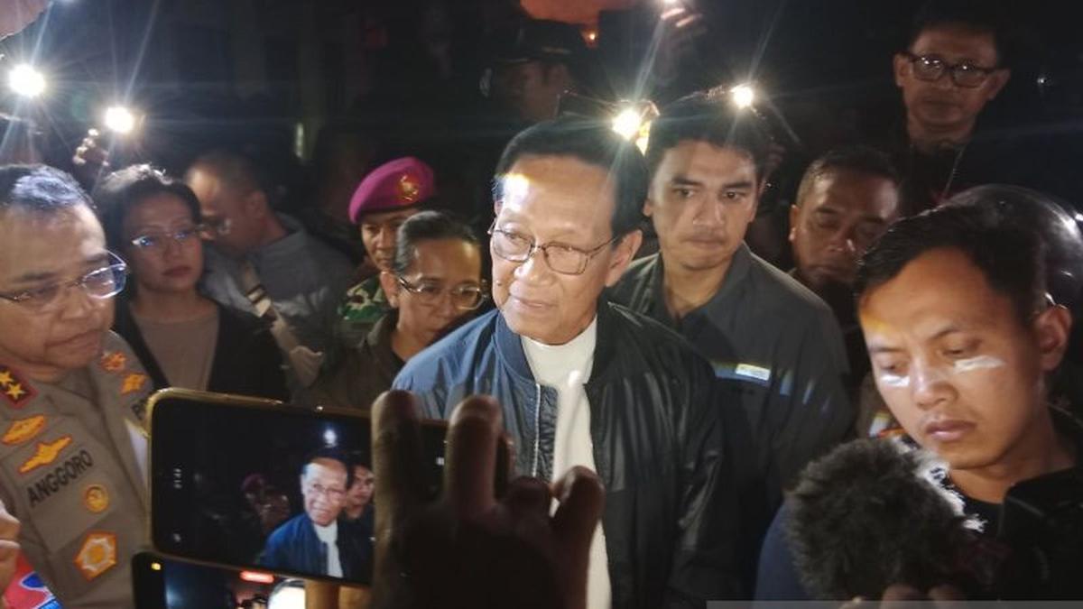 Sultan HB X di Depan Pendemo: Tidak Ada Kebiasaan Kekerasan Membangun Demokrasi
