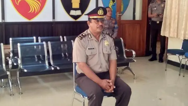 Sidang rekomendasi pemberhentian Iptu Triadi yang digelar di Ruang sidang Kode Etik Propam Polda Sultra, Jumat (9/8/2019).(Liputan6.com/Ahmad Akbar Fua)