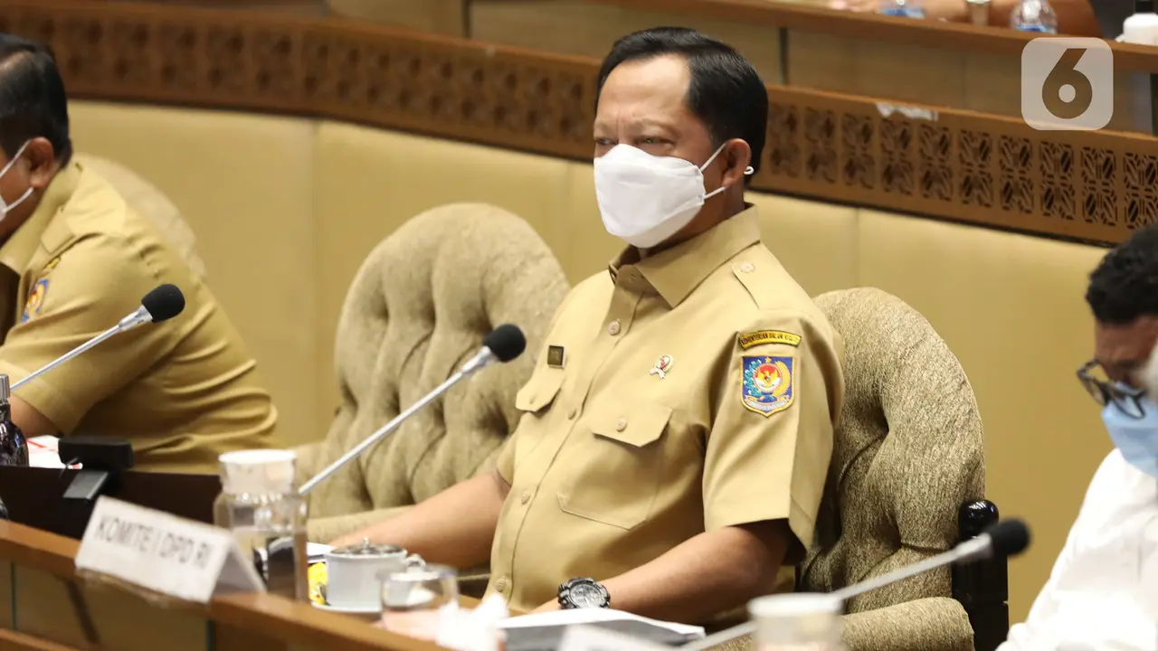 Mendagri Serahkan DIM Pembetukan Provinsi Baru di Papua