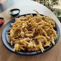 Ilustrasi jamur krispi/copyrightshutterstock/galuhtati