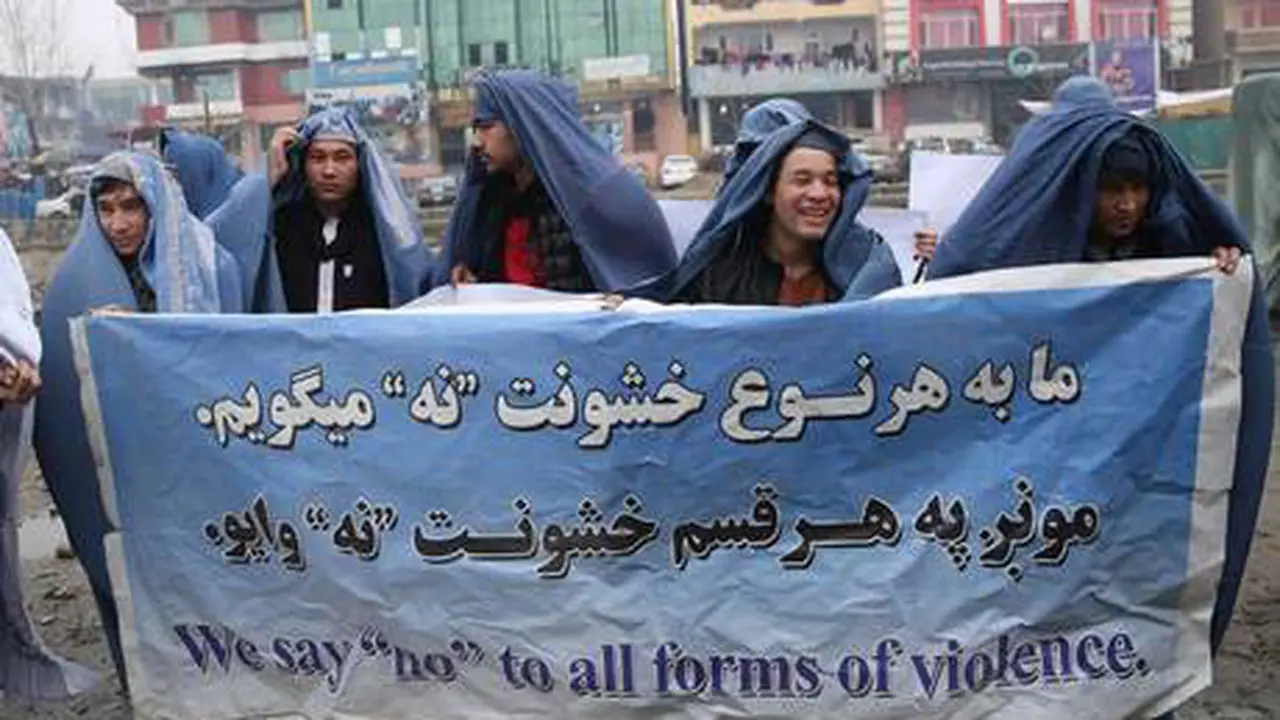 Demo pakai burka