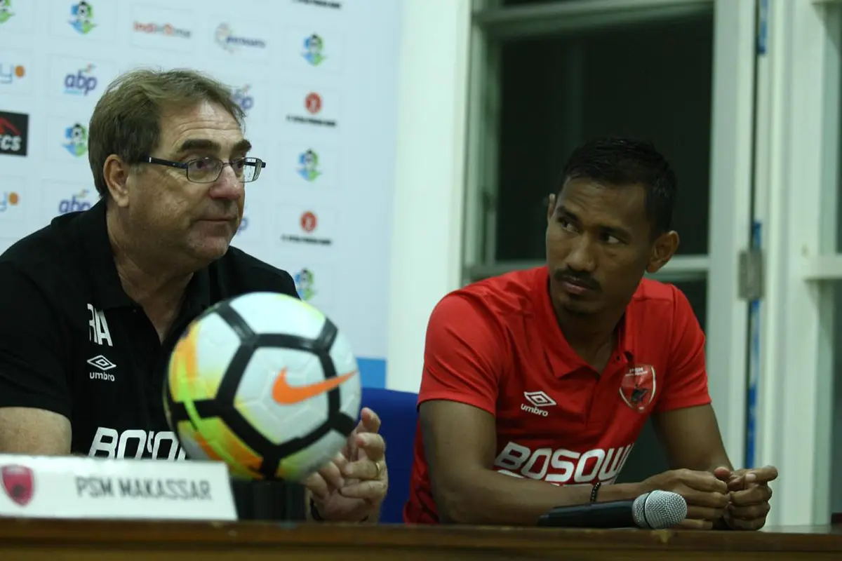 Robert Alberts dan Zulkifli Syukur