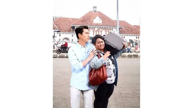 6 Foto Editan Sinyorita Bareng Hyun Bin Ini Kocak