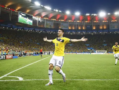 Dua gol pemain tengah Kolombia, James Rodriguez, ke gawang Uruguay (29/6/2014) sukses antar timnya masuk ke delapan besar Piala Dunia 2014. (REUTERS/Kai Pfaffenbach)