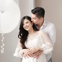 "(Udah) Izin, tapi kan ini mau lahiran normal, jadi kita nggak tau kapan lahirnya. Tapi ancer-ancer sih udah tau, ya itu udah disiap-siapin," tuturnya. (Instagram/samuel_zylgwyn)