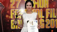 Pevita Pearce senang sekaligus bangga mendapat penghargaan untuk Pemeran Utama Wanita Terpuji di Festival Film Bandung 2014.