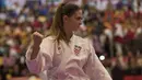 Karateka Croatia, Juric Magdalena, tampil pada Kejuaraan Dunia Karate Junior, Cadet, dan U-21 2015. (Bola.com/Vitalis Yogi Trisna)