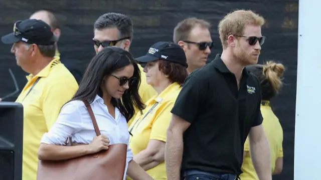 [Bintang] Pangeran Harry - Meghan Markle