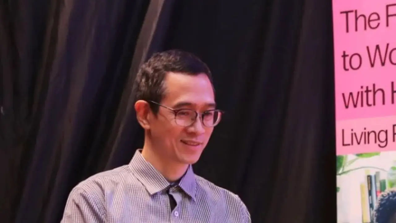 Henry Manampiring. (Foto: Dok. Instagram @hmanampiring)