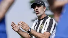 Oscar Bruzon Barreras, pelatih Bhayangkara FC. (Dok. ileague.id)