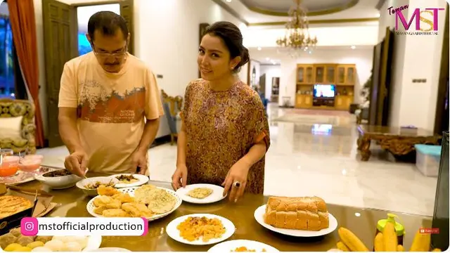 6 Potret Mayangsari Masak Makanan Rumahan untuk Keluarga, Ditemani Khirani