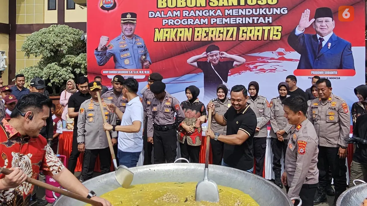 Masa Besar Polres Serang dan Bobon Santoso, (Jumat, 21/02/2025). (Yandhi Deslatama/Liputan6.com).