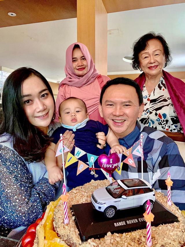7 Momen Seru Ulang Tahun Ahok Ke-54, Bernyanyi Bersama Istri dan Anak