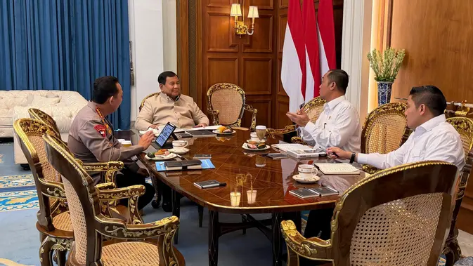 Prabowo Bertemu Kapolri di Istana, Ini yang Dibahas