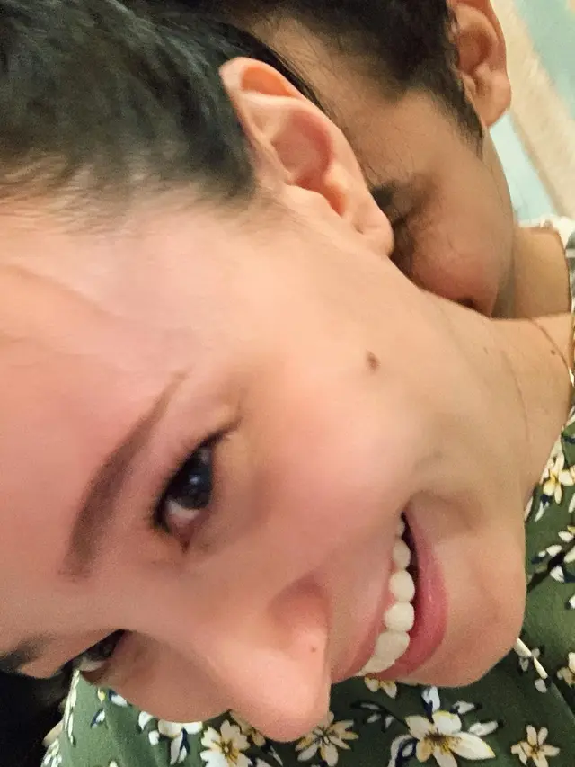 Perut Istri Kian Membuncit, Ini 6 Potret Gemas Asmirandah dan Jonas Rivanno