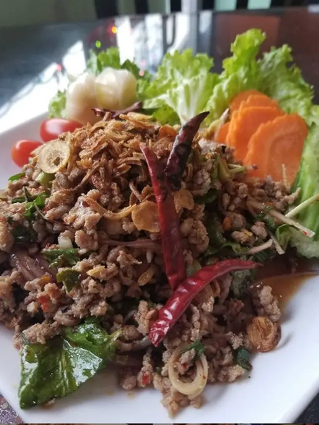 Larb dari Laos