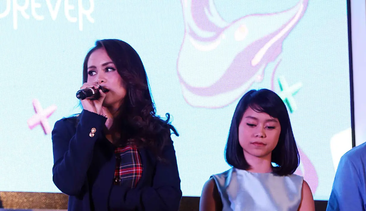 Momo juga sangat bersemangat mengikuti acara tersebut. Harapannya, peluncuran aplikasi itu menjadi angin segar ditengah lesunya penjualan fisik. (Nurwahyunan/Bintang.com)