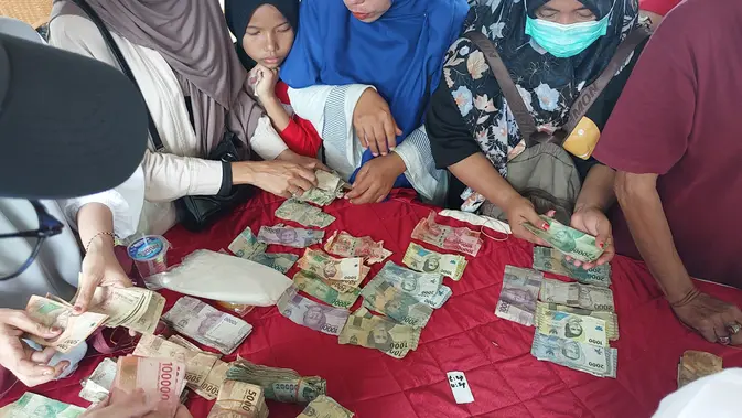 Rupiah Terpuruk, Dolar AS Berjaya di 25 Oktober 2024: Cek Kurs Terkini!