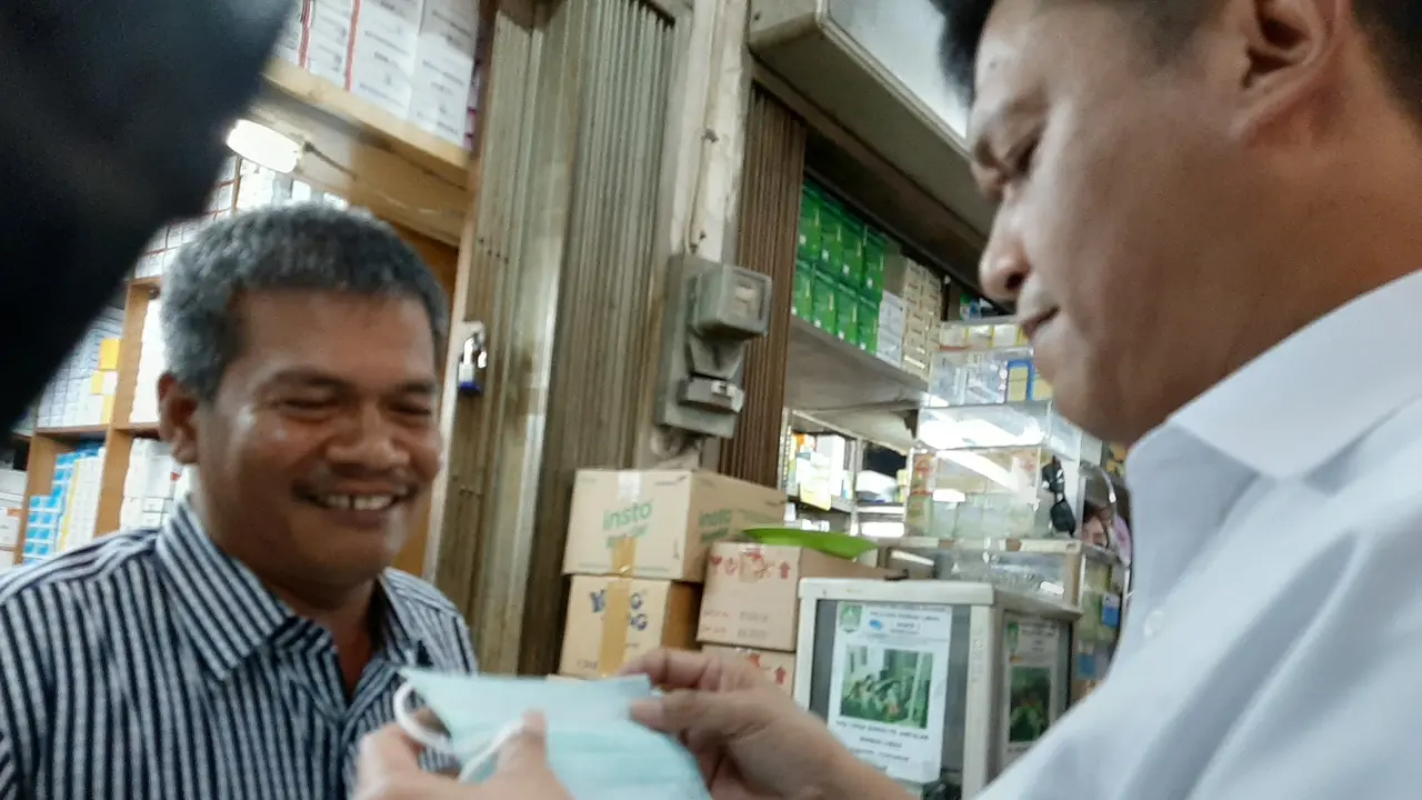 Polisi menginspeksi Pasar Pramuka Jalan Pramuka, Matraman, Jakarta Timur, pada Rabu (4/3/2020).