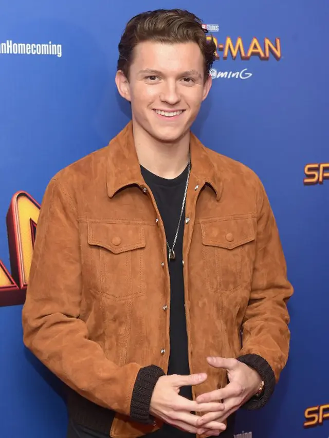 [Bintang] Tom Holland