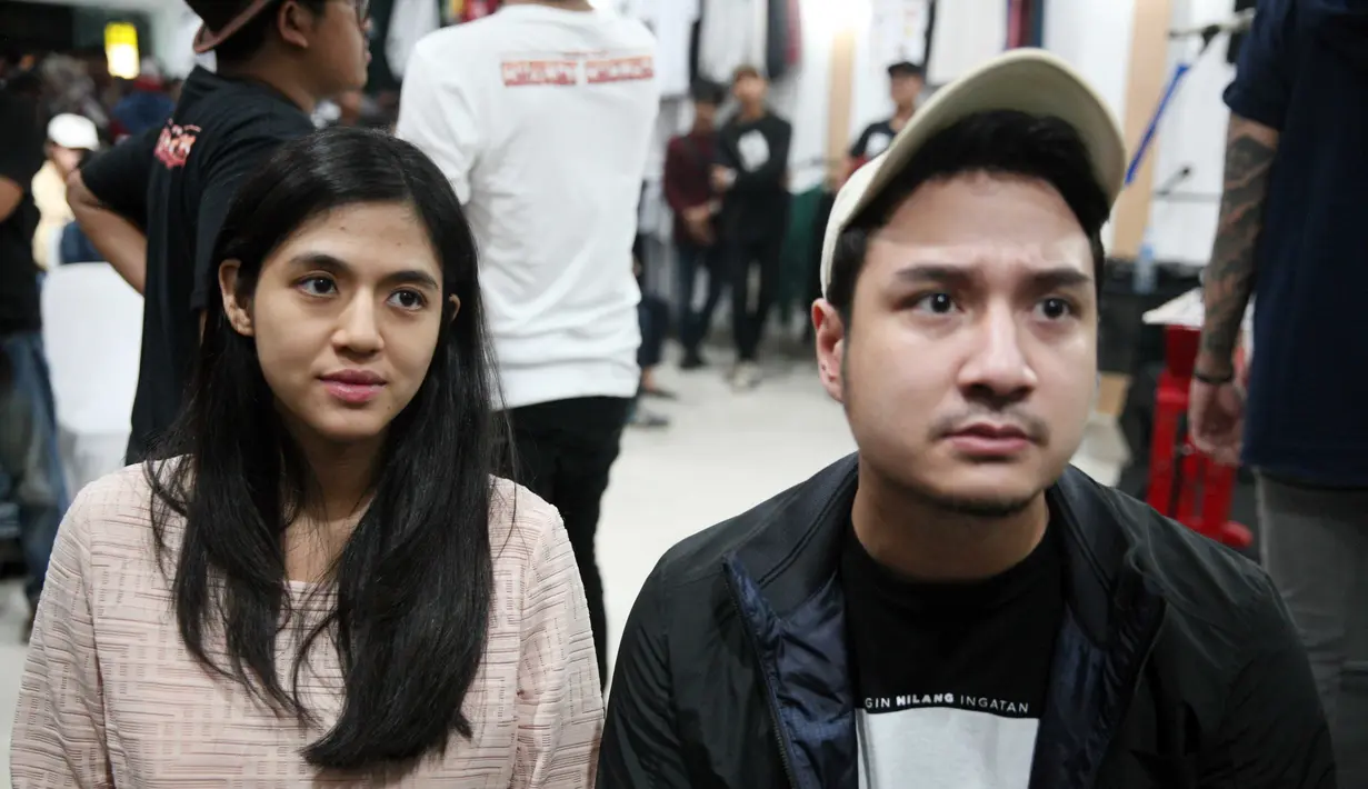 Demi buah hatinya, pasangan DJ ini juga berjanji untuk membuatkan lagu khusus pada bayinya kelak. Ia berharap dikaruniai anak pertamanya laki-laki. (Nurwahyunan/Bintang.com)