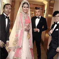 Gaun pernikahan Nita Sofiani saat dinikahi Vin Rana (via Instagram/alstonstephanus)