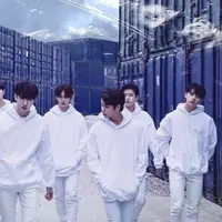 Dengan musik dan dance enerjik, Stray Kids debut lewat District 9. Credit: via soompi.com