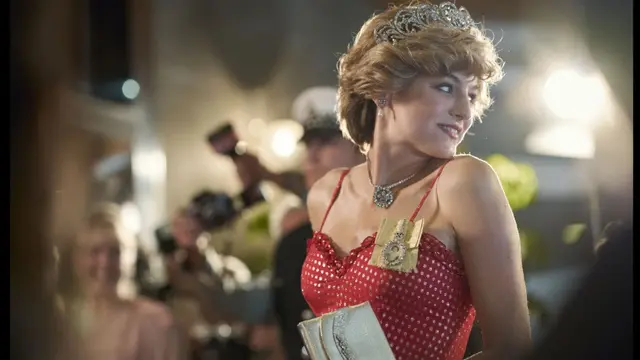 Emma Corrin sebagai Diana (Foto: Netflix via IMDB.com)