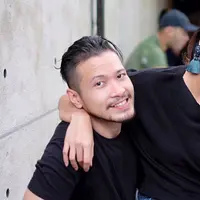 Hari bahagia Tyas Mirasih dan Raiden Soedjono tinggal menghitung hari. Sabtu, 8 Juli 2017 nanti pasangan kekasih ini akan melanjutkan hubungannya ke jenjang yang lebih serius, yakni ikatan suci pernikahan. (Instagram/tyasmirasih)