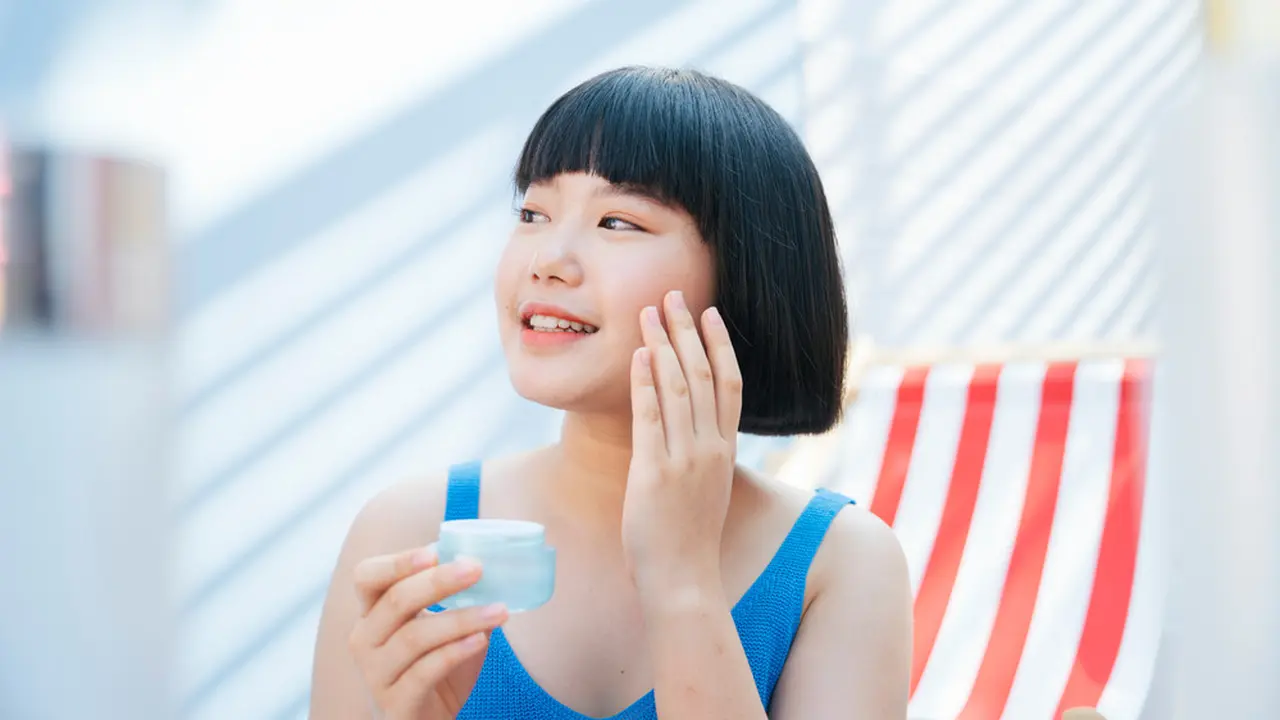 Cara Menggunakan Serum yang Tepat untuk Wajah Glowing