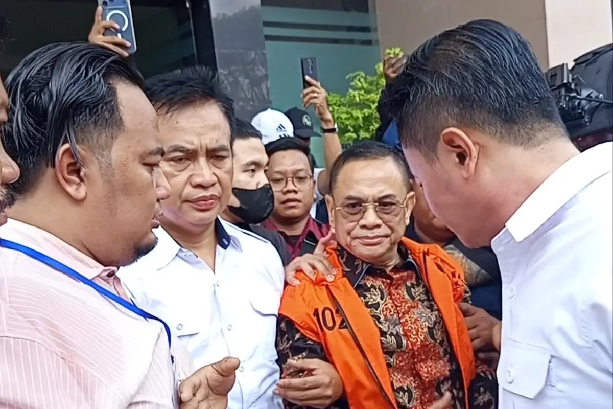 foto foto sidang bupati sudewo pati