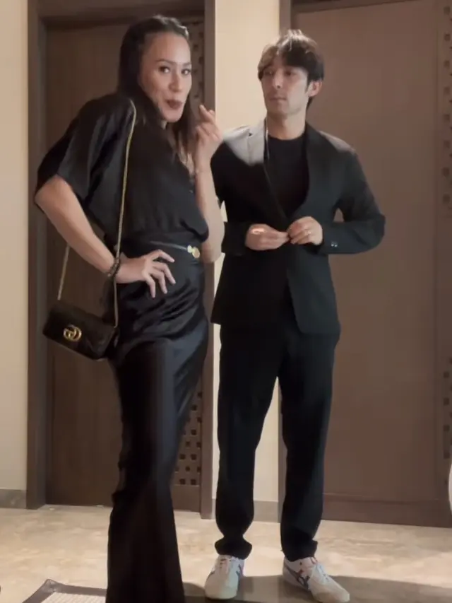 Gaya Para Tamu di Pernikahan Adinia Wirasti