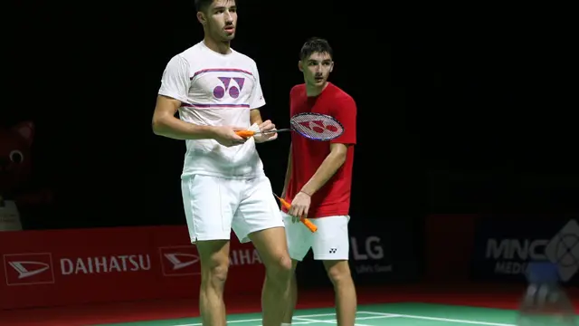Ganda putra Prancis, Christo Popov/Toma Junior Popov