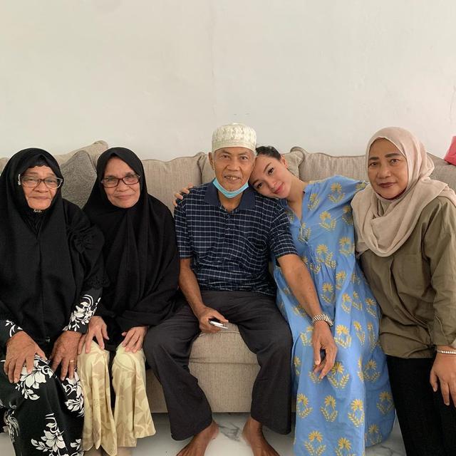 Unggahan Zaskia Gotik. (Foto: Instagram @zaskia_gotik)