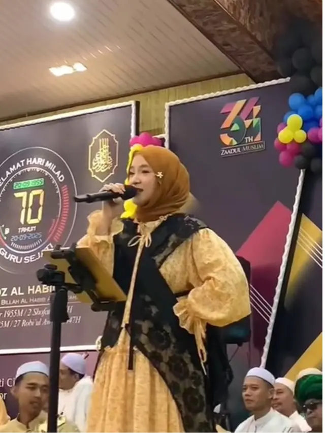 5 Potret Terbaru Nissa Sabyan Pakai Gamis Ini Jadi Sorotan, Diterpa Isu Hamil