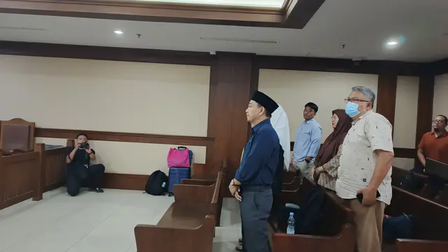 Mantan Ketua Ombudsman Republik Indonesia (ORI) Hery Susanto saat menjalani sidang di Pengadilan Tindak Pidana Korupsi pada Pengadilan Negeri Jakarta Pusat, Kamis (24/9/2026). (Liputan6.com/Dimas)