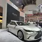 Lexus ES 300h (Lexus)