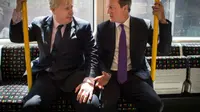 Boris Johnson dan David Cameron. (Sumber: Manchester Evening)