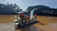 SeeHamster, perahu pembersih yang telah dilepaskan di Kali Bekasi, Jawa Barat. (dok. Waste4Change)