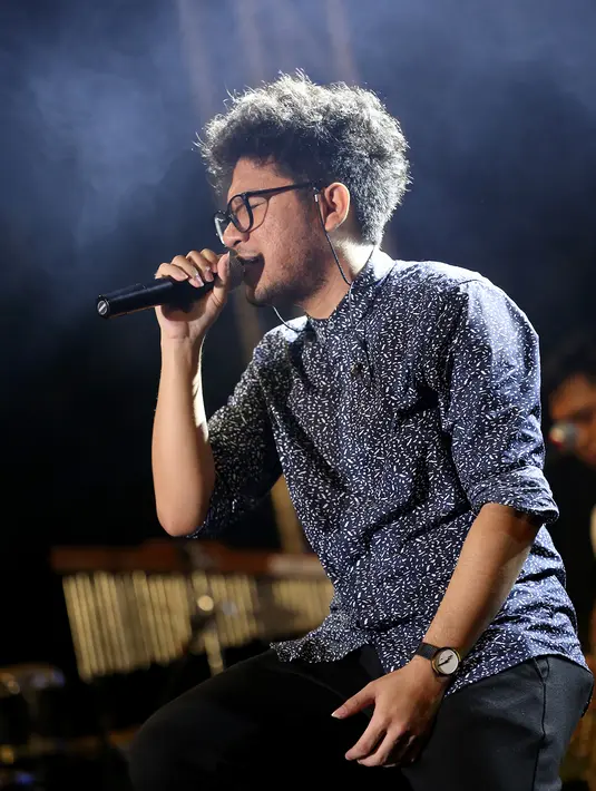 Dua penyanyi solo ini Menyanyikan lagu 'Rather Be' dan 'Terima Kasih Cinta' keduanya terlihat apik. (Andy Masela/Bintang.com)