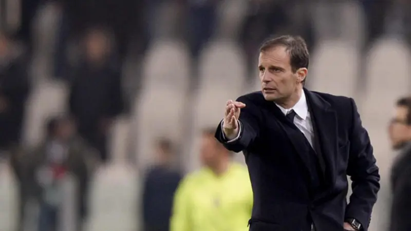 Allegri berikan arahan saat Juventus menghadapi Lazio, Minggu (19/4/2015)  (Sumber foto: Juventus.com)