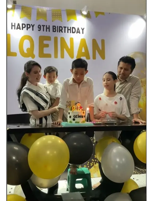 6 Potret Arumi Bachsin dan Emil Dardak Gelar Syukuran Ultah Anak, Sederhana di Rumah