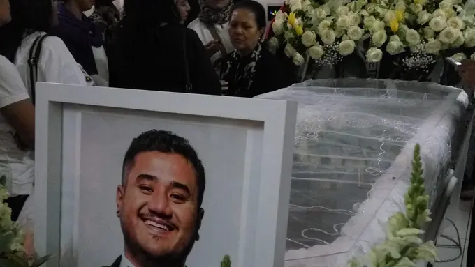 [Bintang] Mike Mohede