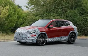 Mercedes-AMG GLA Listrik Punya Tenaga Buas di Balik Tampang Kalemnya