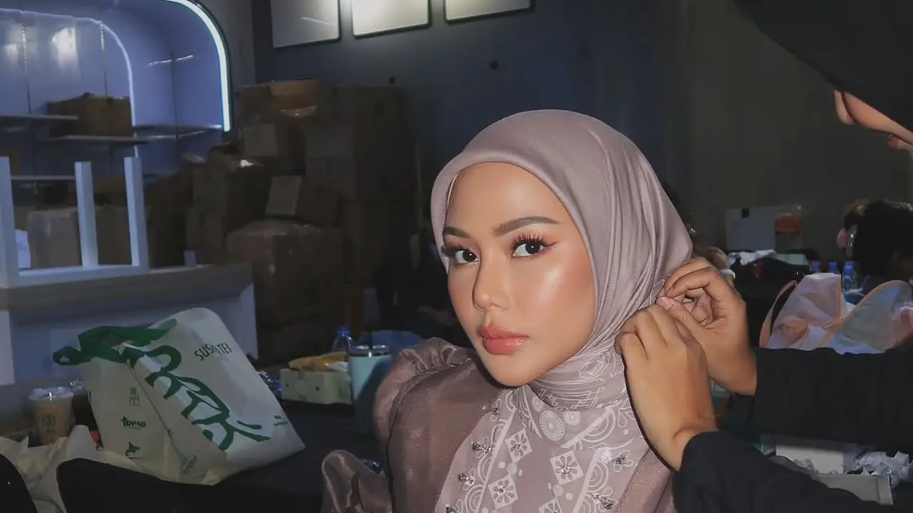 Potret Hijab Dara Arafah yang Elegan dan Cocok Untuk Berbagai Penampilan