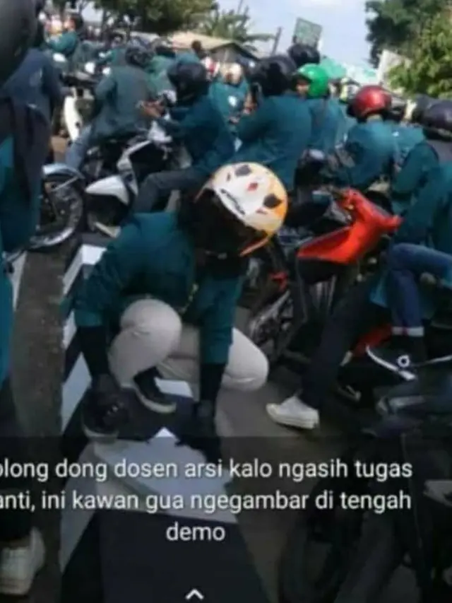 6 Potret Orang Mengerjakan Tugas di Tempat Tak Biasa Ini Bikin Tepuk Jidat